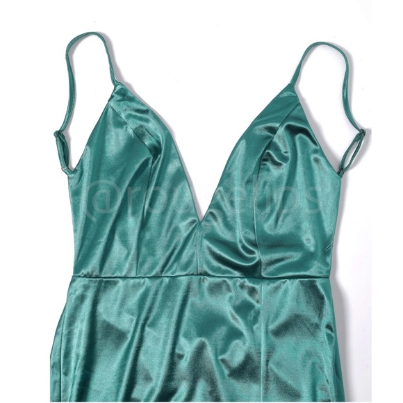 Green Deep V Neck Backless Ruched Long Gown Slip Sheath Dress - Picture 8 of 12